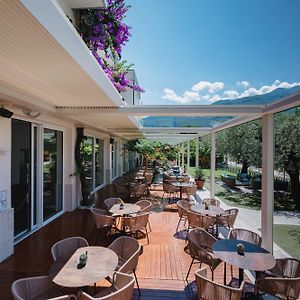 Hotel Baia Azzurra - Lake Front